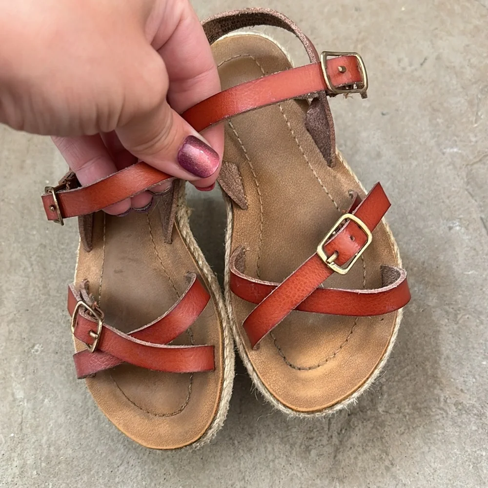 5 for $25🎈Maui Island toddler sandals